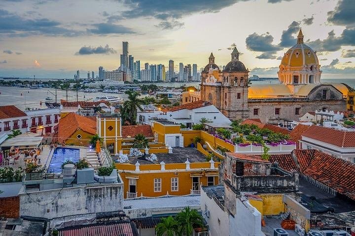 Walk through the Old City of Cartagena image