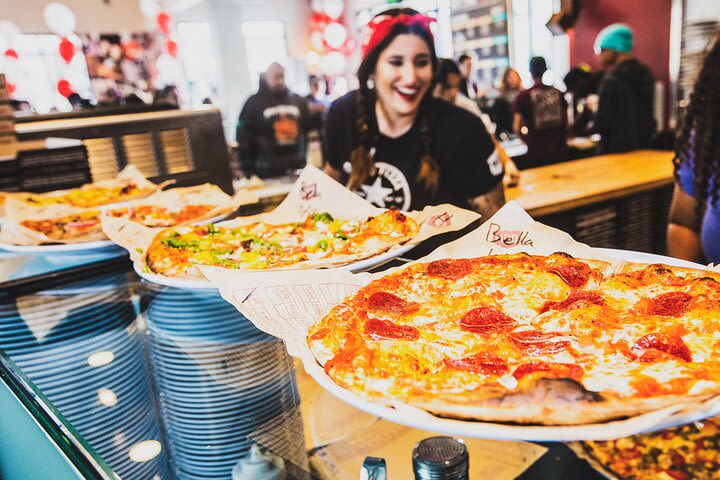 Pizza Walking tour in Manhattan with Friendly Local Guide image