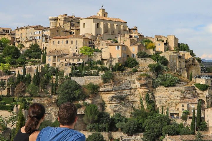Half Day Hilltop Villages of Luberon Tour from Avignon image