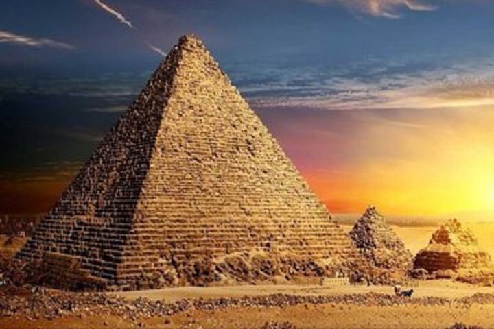 Full-Day Giza Pyramids, Sphinx, Memphis & Sakkara Private Tour image