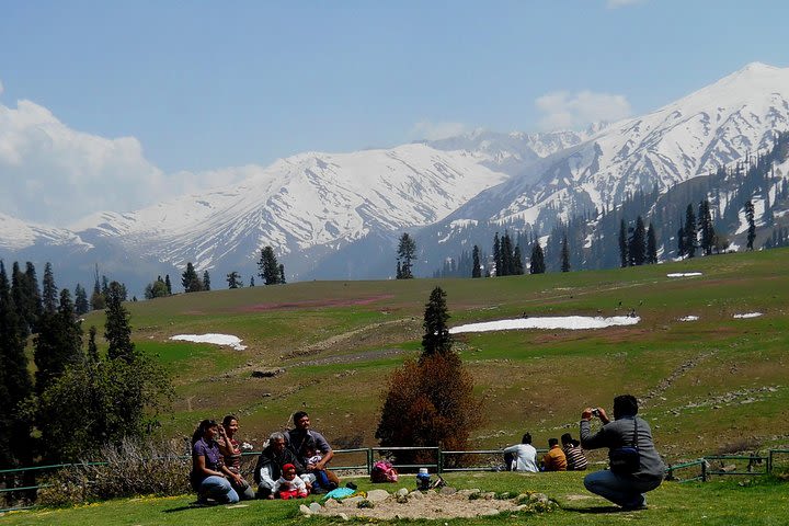 Private 5-Day Kashmir Package Tour from Srinagar image