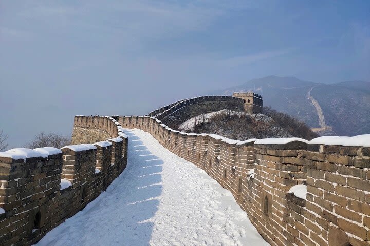 Beijing Private Layover Guide Tour to Mutianyu Great Wall and Summer Palace  image