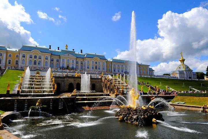 Fountains of Peterhof image