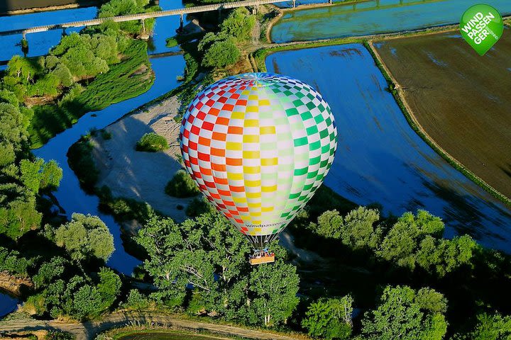 Balloon Ride with Complimentary Drink from Coruche image