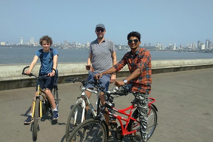 Good Morning Bicycle Tour With Local Masala Tea In Mumbai image