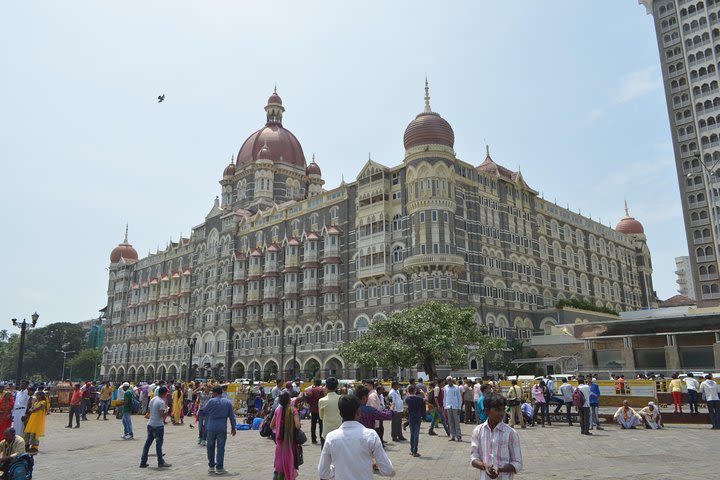 All in one-Combo of City, Dhobighat, Slum & Dabbawala with ferry and train ride. image