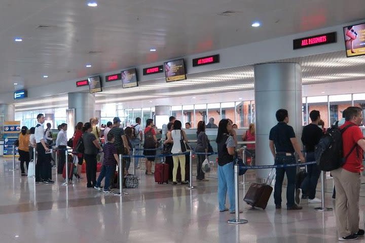 Hue to Hue Airport image