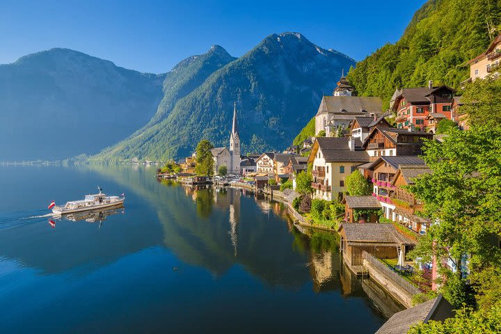 Hallstatt Small-Group Day Trip from Vienna  image