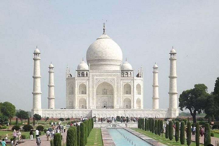 Taj Mahal and Agra Fort from Delhi image