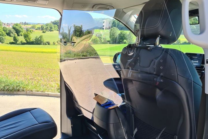 Private transfer Zurich Airport to Lucerne (1-3 persons) image