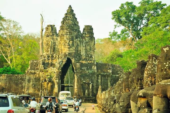 One Day Angkor Wat Sunrise with Lunch  image