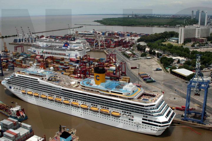 Buenos Aires Port Transfer with Guide image