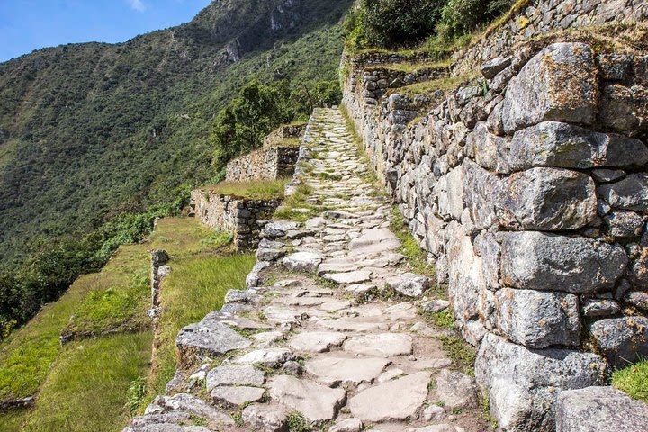 Classic Inca Trail to Machu Picchu (4 Day) image