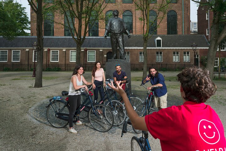 Guided Amsterdam Sightseeing Bike Tour image