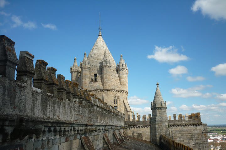 Évora And Monsaraz – Wine And Gastronomy image