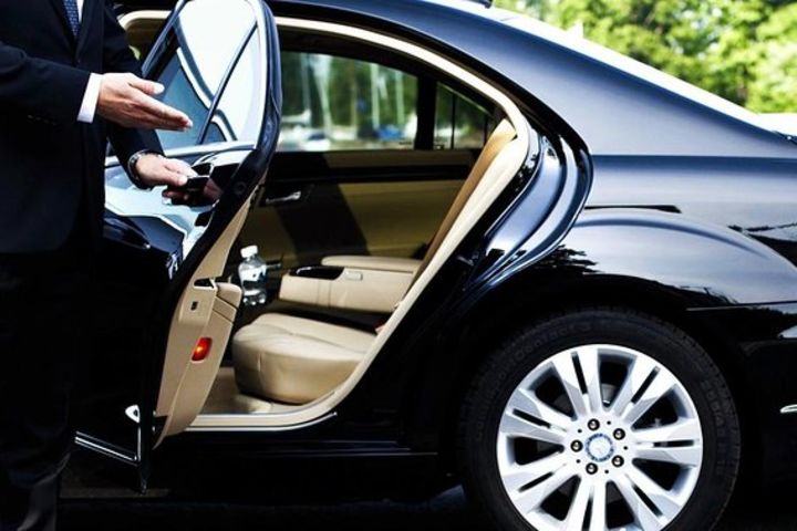 Private departure transfer from your hotel in Negombo to the Airport image