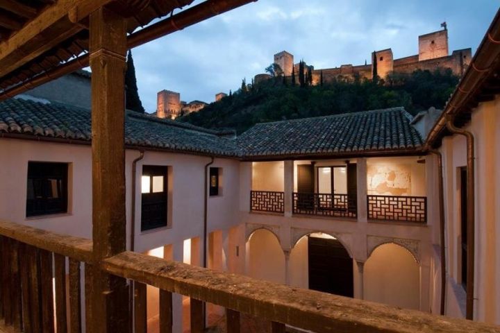 Alhambra & Albaicín Private Tour image