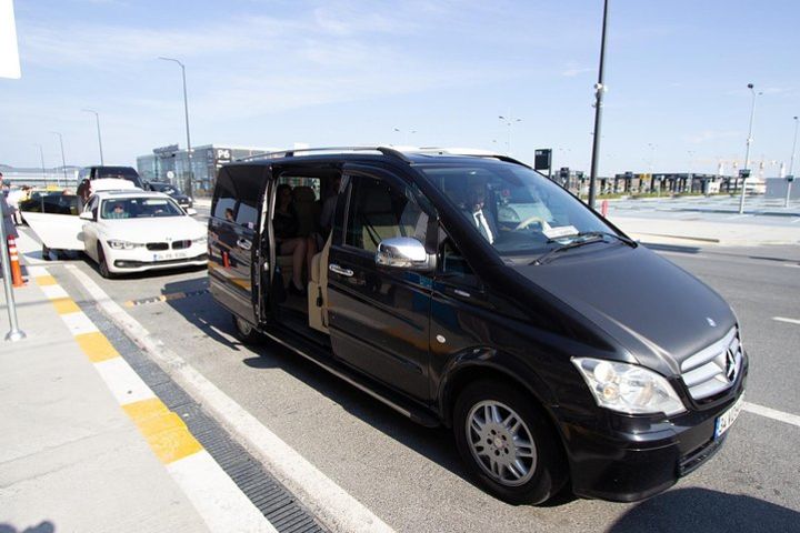 Hotel to Istanbul Airport Transfer image