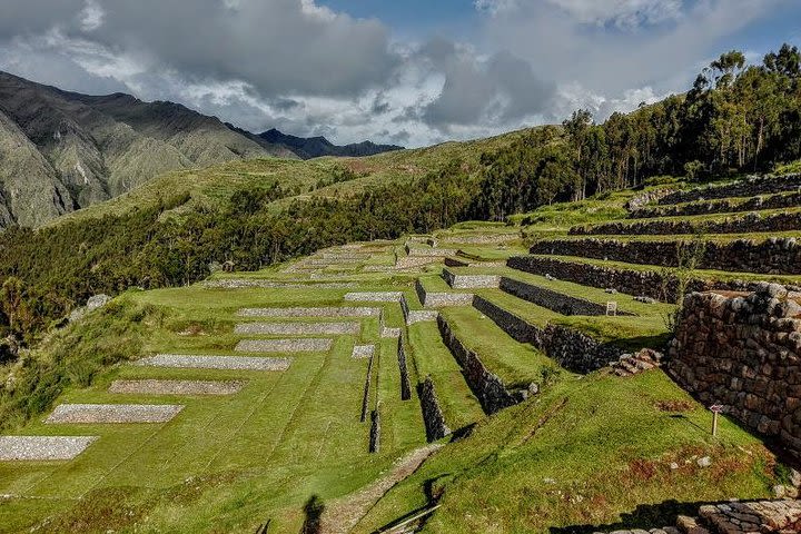 Walking Retreat & waterfall poc poc Chinchero image