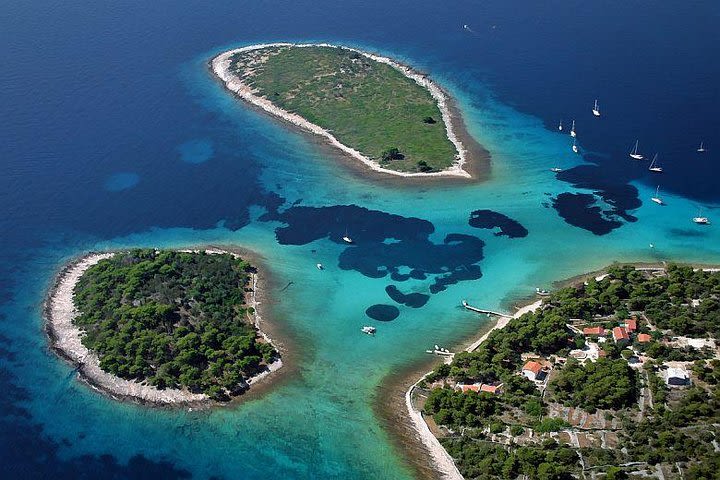 Blue Lagoon and Trogir town - half day speed boat tour image