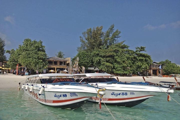 Koh Ngai to Koh Bulone Speed Boat Transfer image