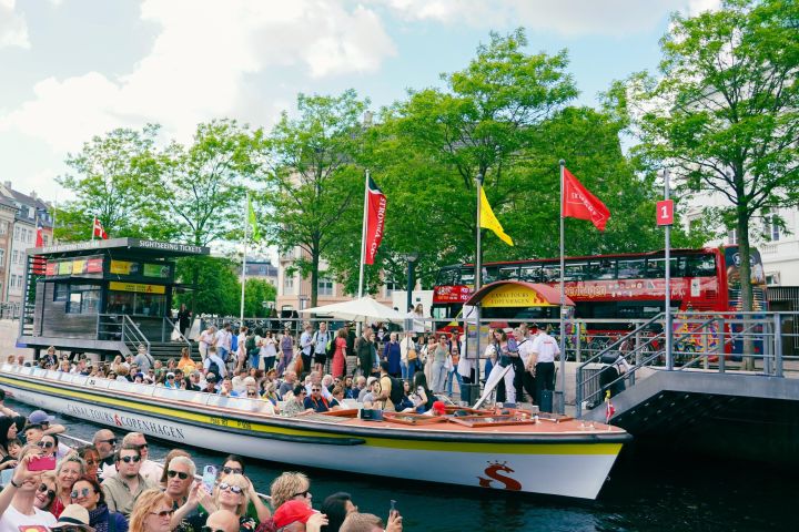 Copenhagen Bus & Boat Combination Ticket – 24 hours image