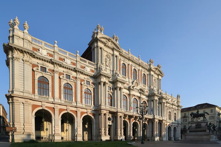 Guided half-day bike tour in Turin image