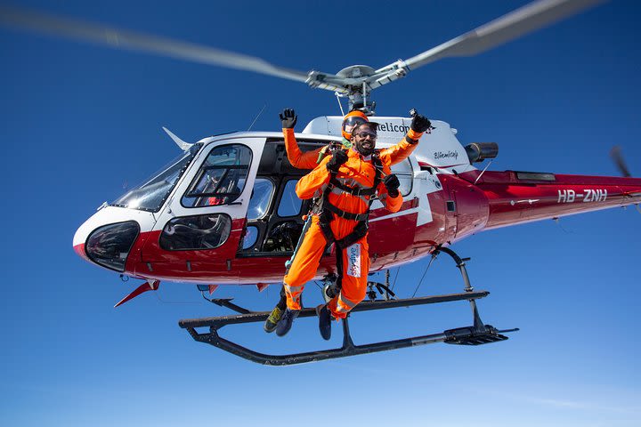 Helicopter Skydiving in Interlaken image