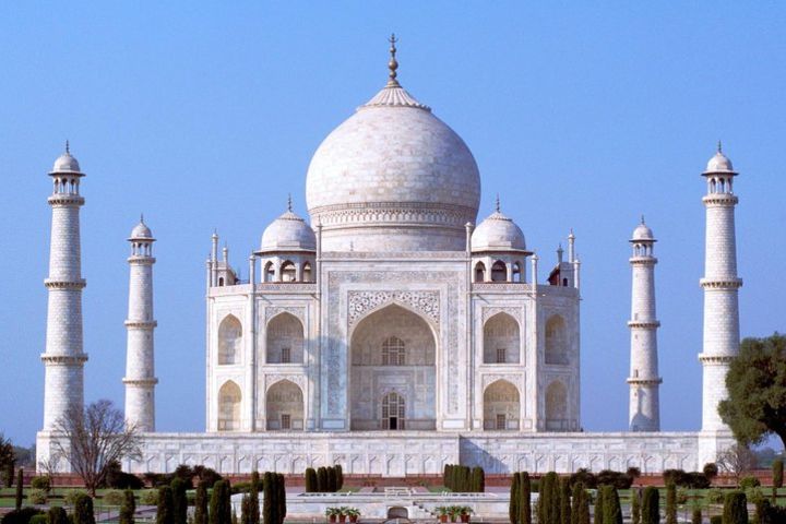 All Inclusive- Private Taj Mahal And Agra Day Tour From New Delhi image