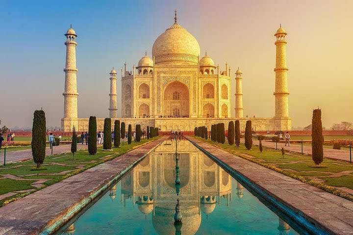 Private Taj Mahal & Agra Tour from Delhi by Car image