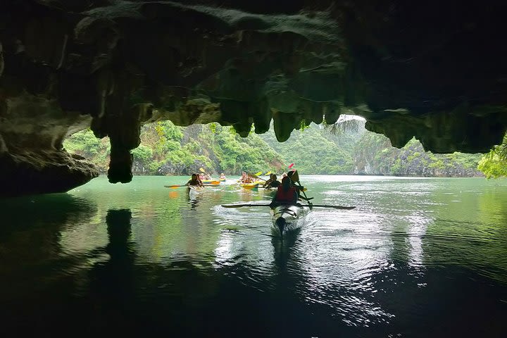 From Cat Ba: Full-Day Cruise to Lan Ha bay, Ha Long Bay and Monkey Island  image