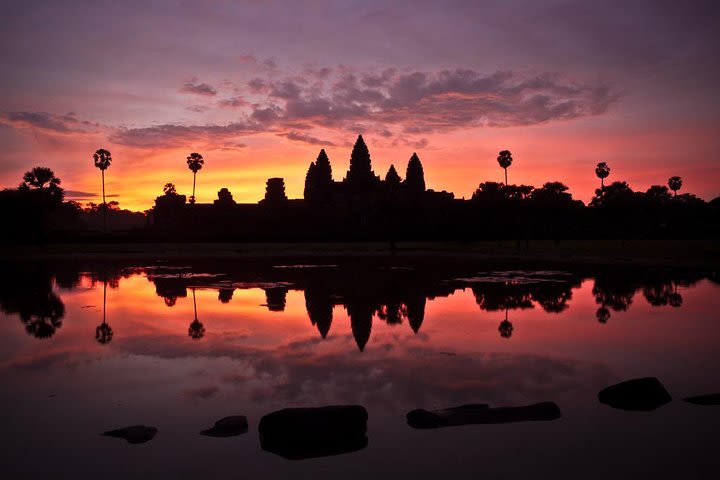 Angkor Wat Small Tour & Banteay Srey (Lady Temple) image