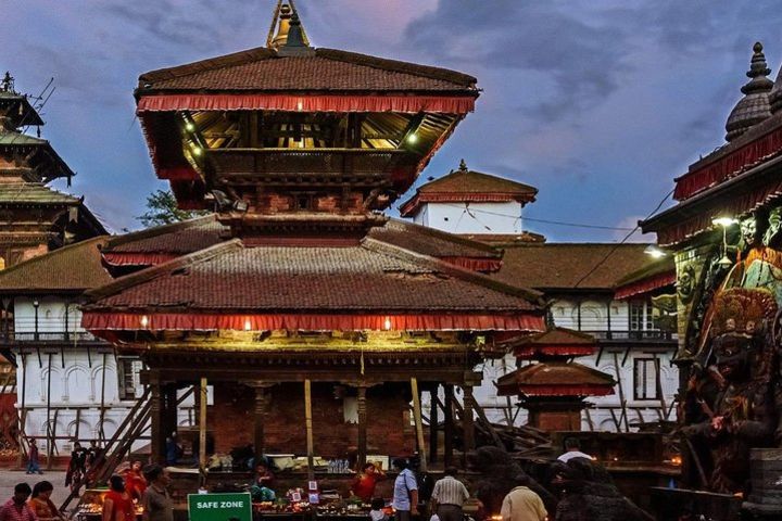 Kathmandu old palace & market walking tour -Thamel, Asan, Darbar square visit  image