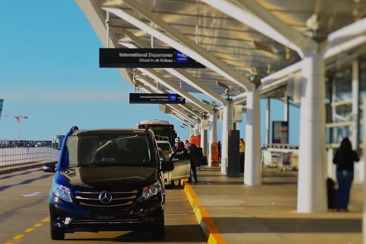 Airport to mirissa image