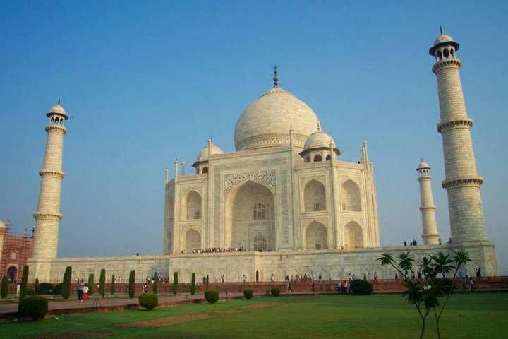 Sunrise Taj Mahal Day Tour from Delhi image