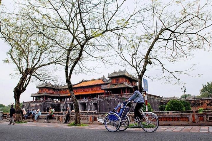 Hue Street Food Cyclo Tour image