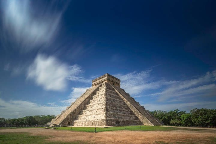 Discover the amazing Chichén Itzá in One full day plus Cenote and Valladolid  image