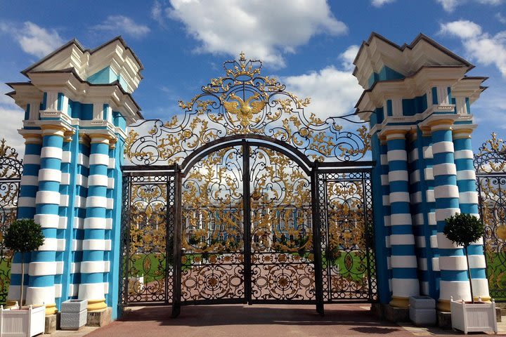 1 Day Petersburg Shore Tour: HERMITAGE(skip-the-line) +PETERHOF+CATHERINE PALACE image