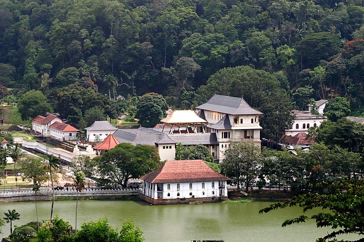 Temple Run Tour from Kandy image