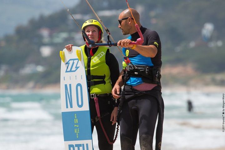 Kitesurfing Semi Private Lessons: Tarifa image