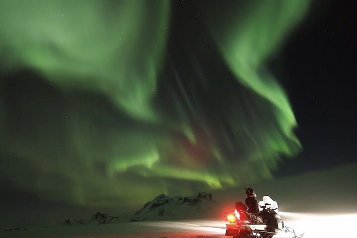 Northern Lights Snowmobile Hunt image