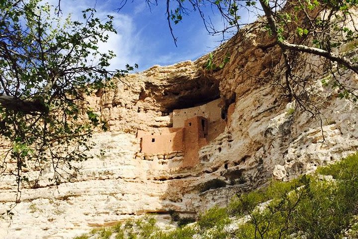 Private Sedona Red Rock Country and Native American Ruins Day Tour image