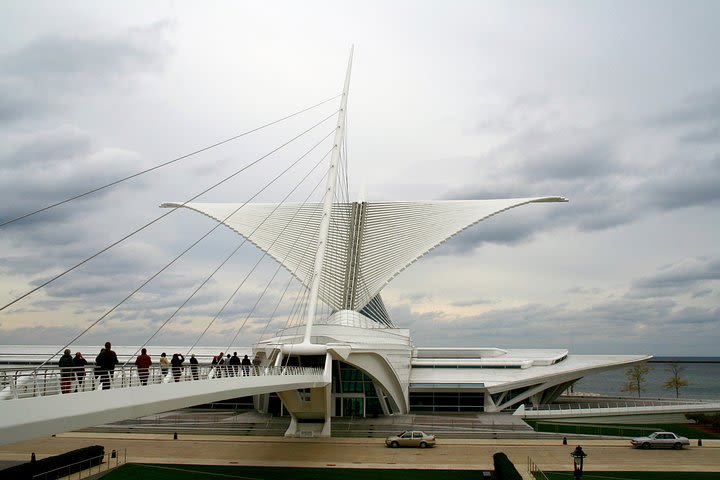 The Grand Walk: An audio tour through Milwaukee's historical and cultural heart image