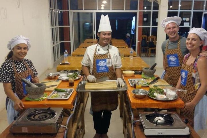 Authentic Thai Dinner Cooking Class in Koh Lanta image