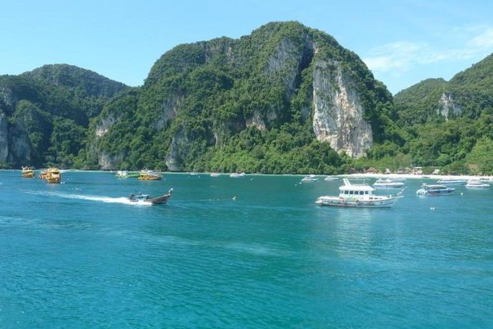 Private Speedboat Charters Phi Phi and Bamboo Island with Lunch image