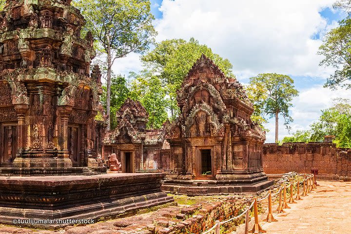 Kbal Spean and Banteay Srei Temple - Private full day with transport image