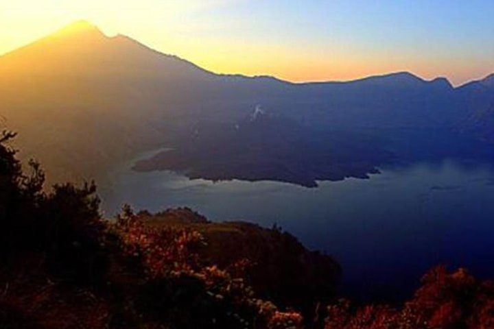 2D-1N Hiking Rinjani To Rim Senaru - Dewa Trekking image