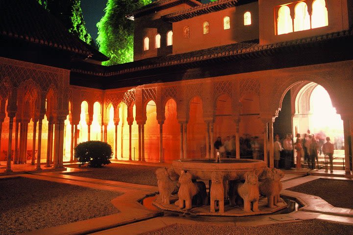 Alhambra: Night Visit to Nasrid Palaces image