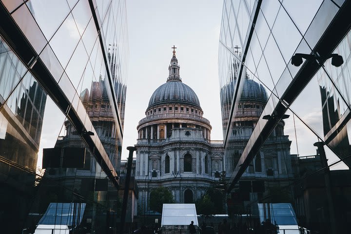 Private Tour, Entry to St Pauls Cathedral and London Highlights image