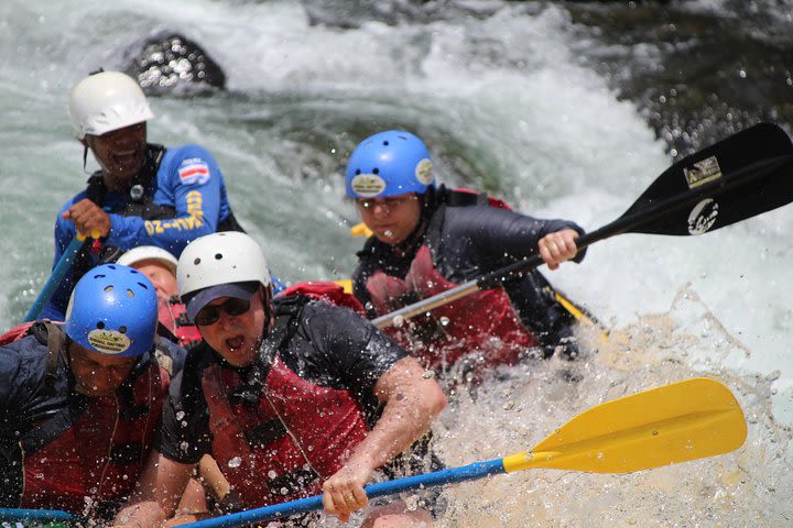 Sarapiqui River White Water Rafting class 3/4 image